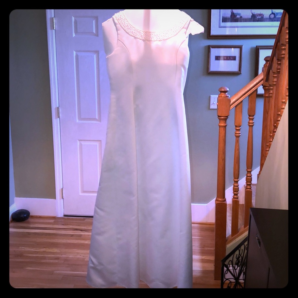 Size 14 Junior Bridesmaid Dress - gorgeous!